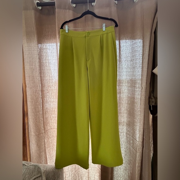 Sincerly Jules Pants - SINCERELY JULES
PLEATED WIDE LEG PANT size 9 Lime Green